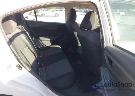 2017 Subaru Impreza 2.0I Premium z USA, uszkodzony, nr VIN 4S3GKAB64H3615113